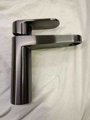 Vollautomatische Vakuumbeschichtungsmaschine für dekorative Beschichtungen mit energiesparender Multi-Bogen-Beschichtungsanlage