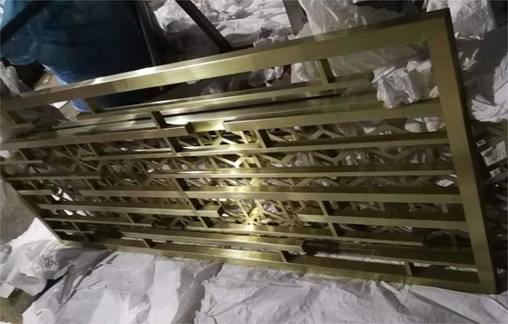 FoShan Großleistungsmaschine zur Hochgeschwindigkeits-PVD-Metallisierung für Tischgeschirrwaschbecken