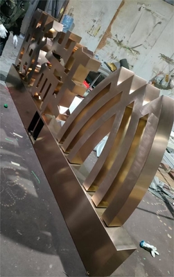Möbel aus Edelstahl 40 mm PVD-Goldbeschichtung Maschine