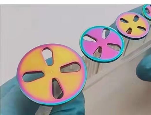 Mehrfarbige PVD-Beschichtungsmaschine mit voller automatischer Steuerung und 1-Jahresgarantie für Metallteile
