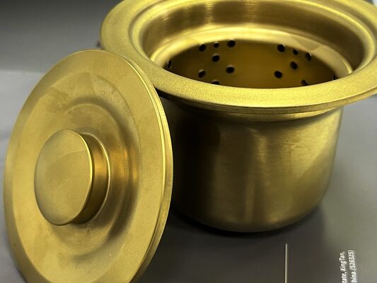Kundenspezifische Multi-Arc-Vakuumbeschichtungsmaschine mit vollautomatischer Steuerung und individuellem Hohlraumvolumen für Sanitärhardware