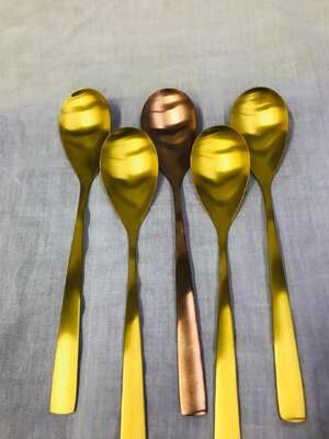 Kundenspezifische Multi-Arc-Vakuumbeschichtungsmaschine mit vollautomatischer Steuerung und individuellem Hohlraumvolumen für Sanitärhardware