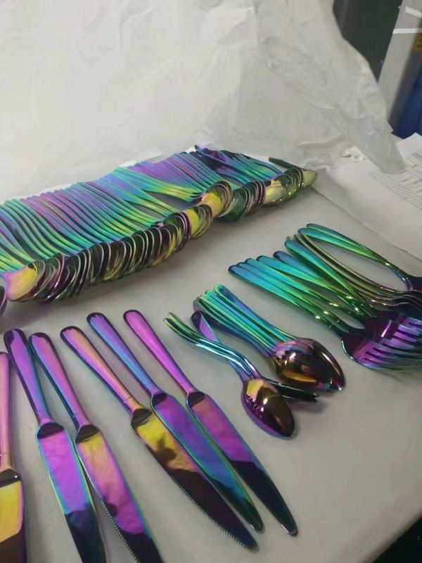 Große PVD-Titanbeschichtungsmaschine Zulieferer Pvd-Beschichtungsmaschine für Waschbecken/Toiletten