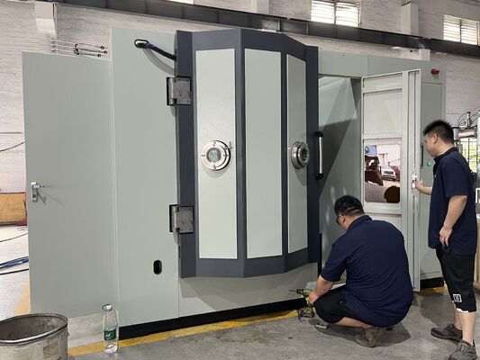 Qualität PVD-Vakuumbeschichtungsmaschine mit mittlerer Kammer und niedriger Temperatur für die schillernde Regenbogenbeschichtung auf Glasbechern usine